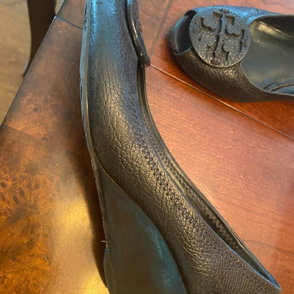 Tory Burch Black Pebble Sally peep toe wedge - Picture 3 of 5